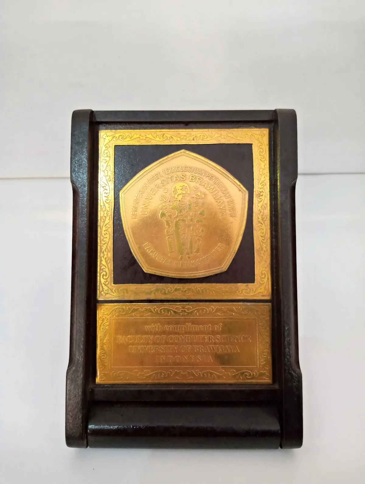 PIAGAM PENGHARGAAN WITH COMPLIMENT OF FACTULTY OF COMPUTER UNIVERSITY OF BRAWIJAYA INDONESIA