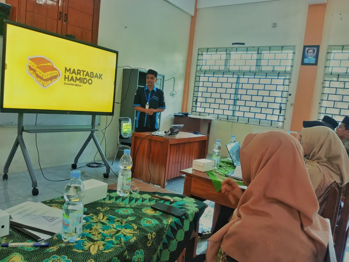 UJI KOMPETENSI KEAHLIAN SMK PLUS KHOIRIYAH HASYIM TEBUIRENG MENGANGKAT UMKM JOMBANG