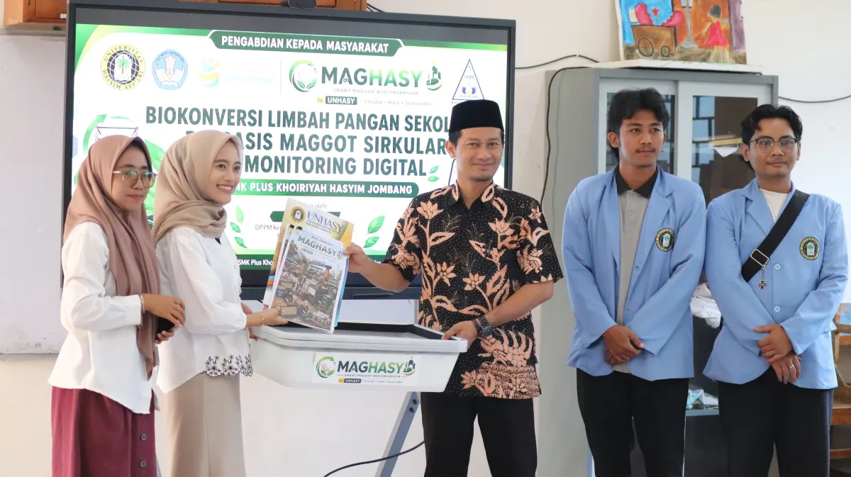 UNHASY Gelar Pengabdian Masyarakat: Terapkan Biokonversi Limbah Pangan Berbasis Maggot Sirkular di SMK Plus Khoiriyah Hasyim Tebuireng